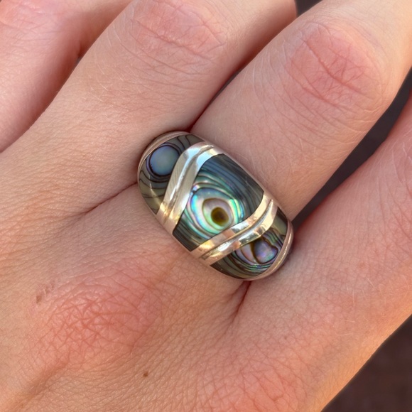 Vintage Abalone Shell Dome Ring Set in Sterling Silver - Picture 2 of 6